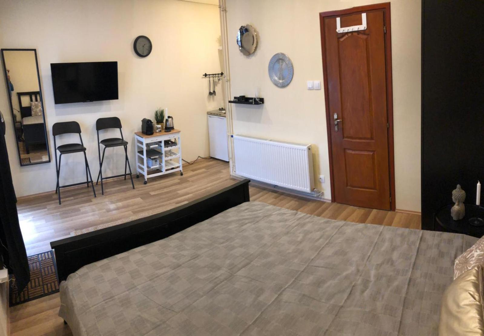 Black & White Apartments • Black Eger Ngoại thất bức ảnh